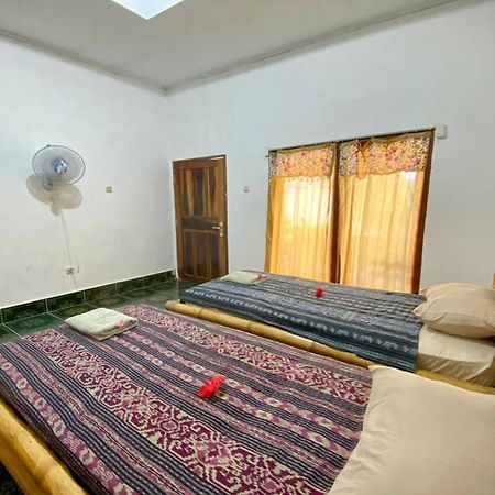 Duyung Rooms & Resto Gerupuk Бумбанг Экстерьер фото