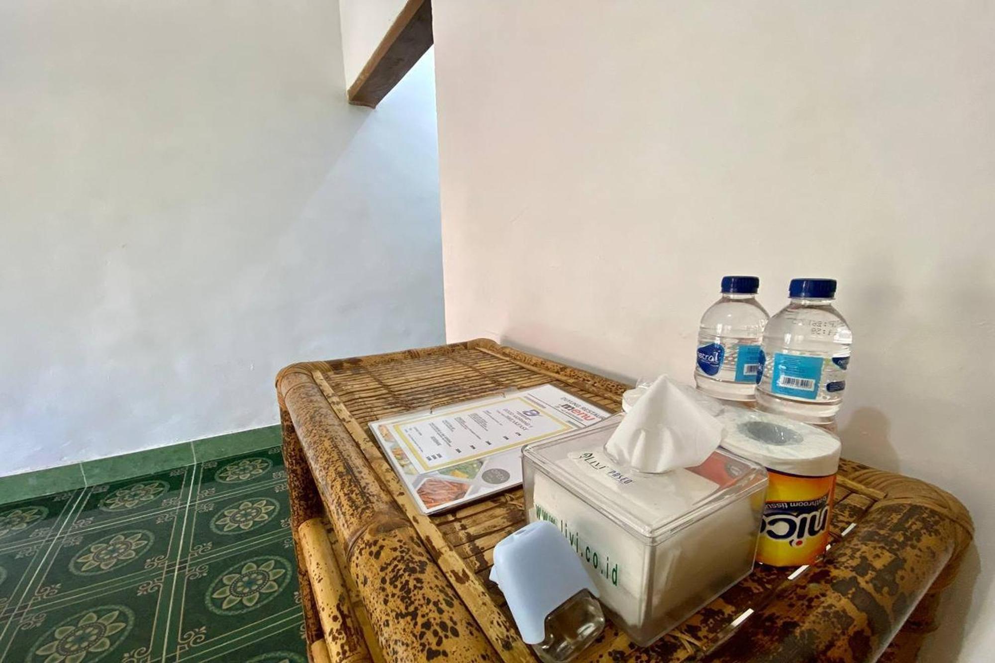 Duyung Rooms & Resto Gerupuk Бумбанг Экстерьер фото