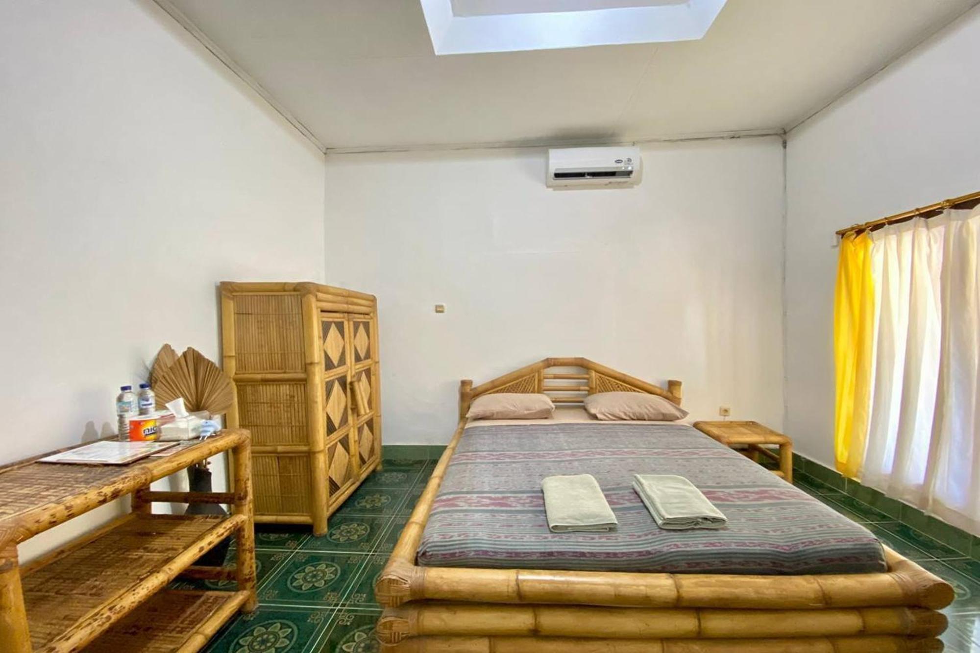 Duyung Rooms & Resto Gerupuk Бумбанг Экстерьер фото