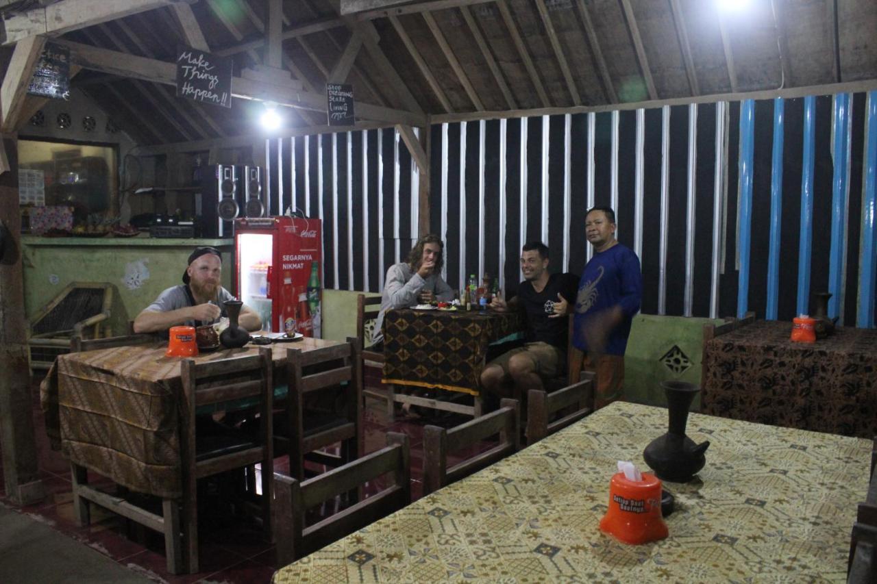 Duyung Rooms & Resto Gerupuk Бумбанг Экстерьер фото
